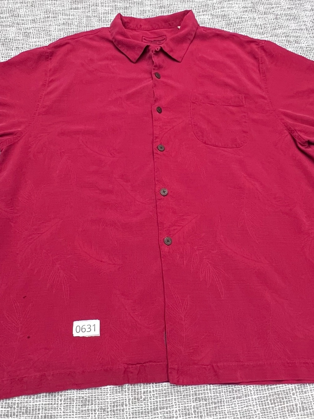 Tommy Bahama Men's Short-Sleeve Button-Down Shirt in Burgundy